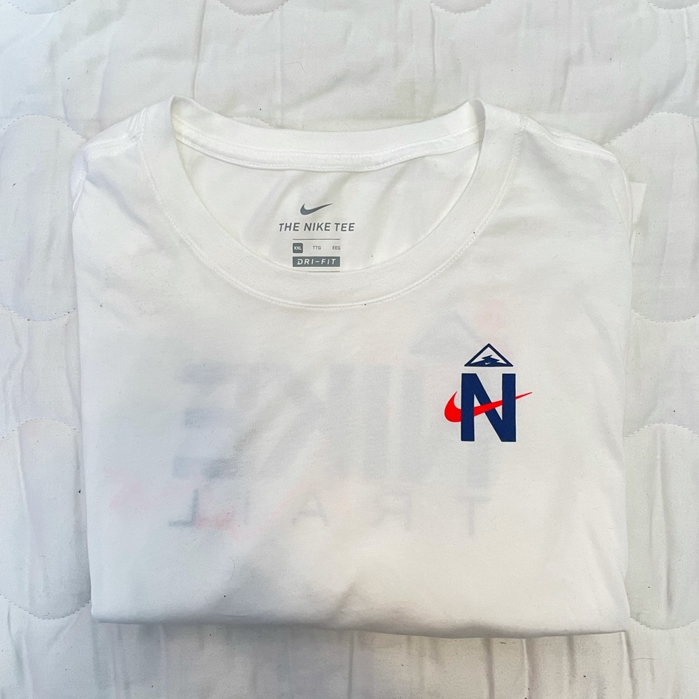 Nike trail long sleeve